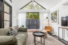 The Little Sage - A Lodge-style Urban Retreat